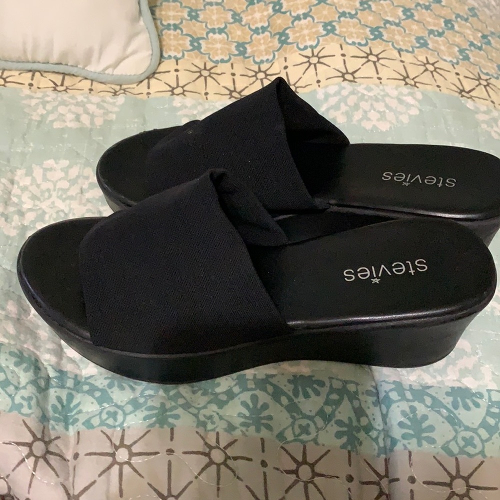 Girls Black Stevies Slides